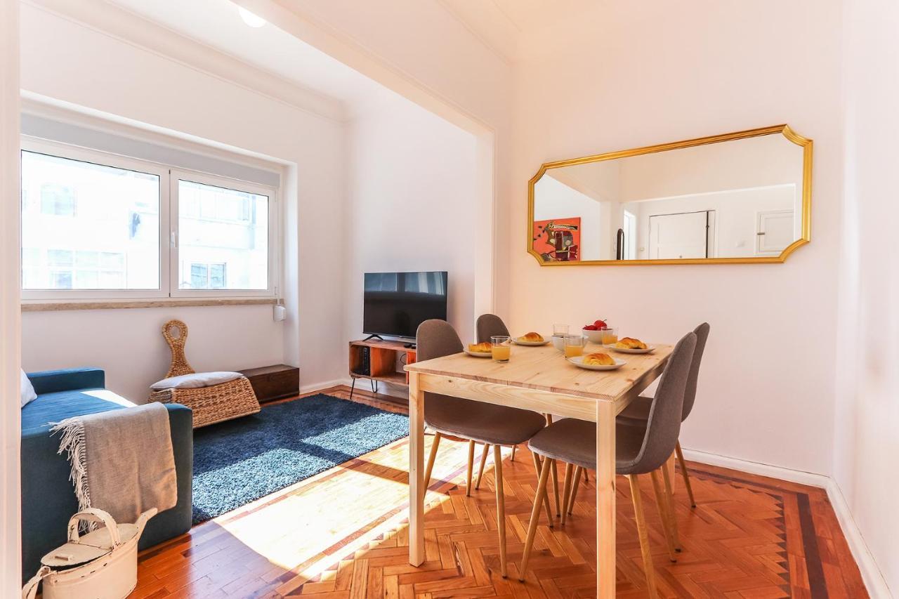 Vita Portucale ! Olaias Design With Terrace Lisbon Luaran gambar