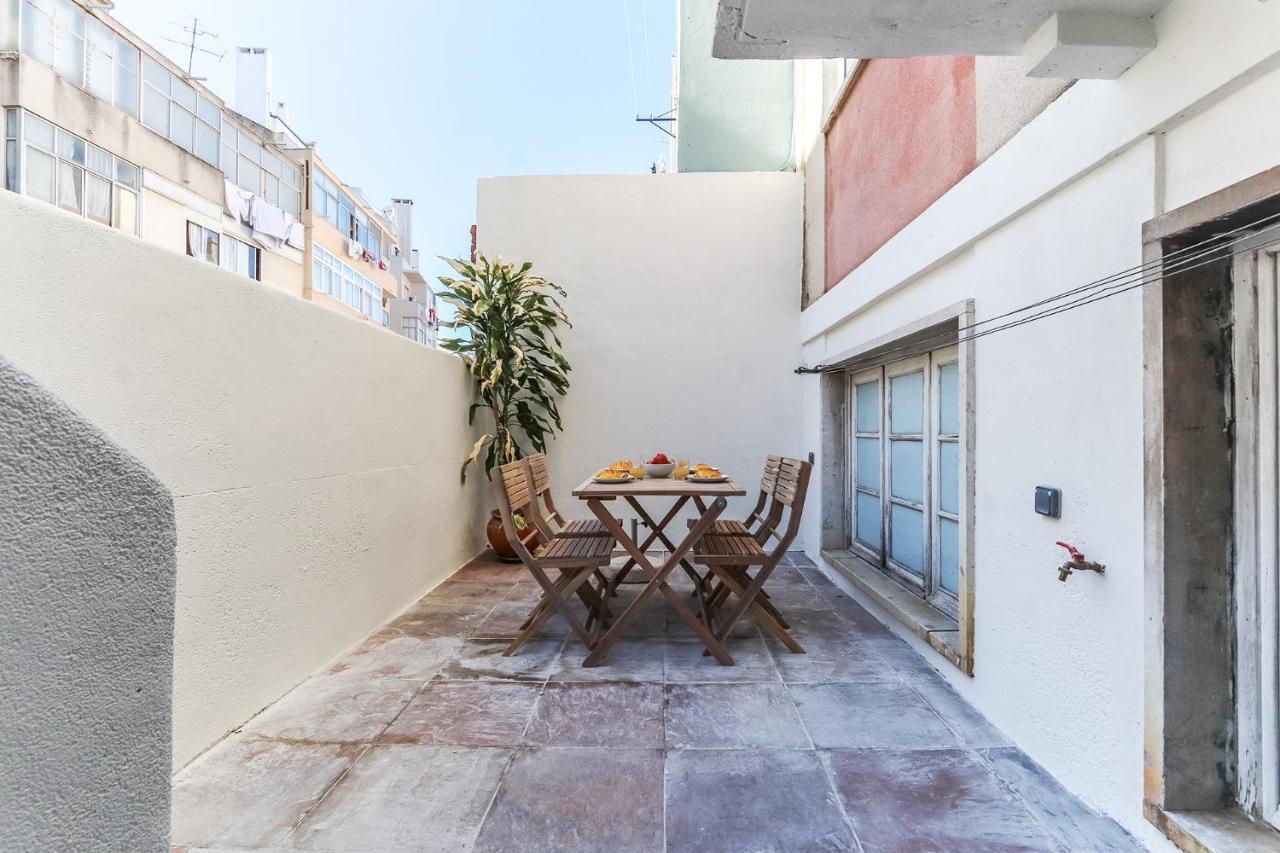 Vita Portucale ! Olaias Design With Terrace Lisbon Luaran gambar