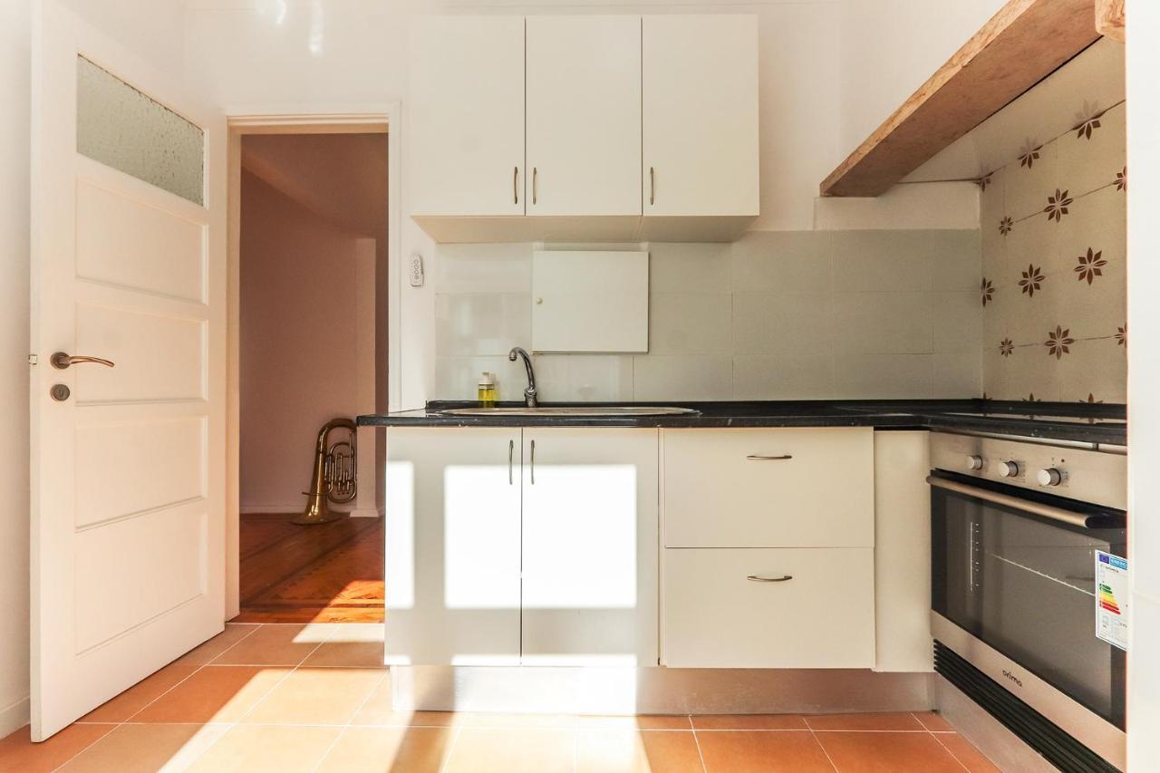 Vita Portucale ! Olaias Design With Terrace Lisbon Luaran gambar