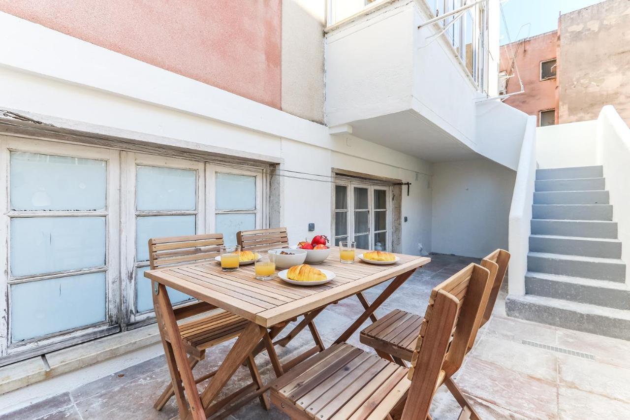 Vita Portucale ! Olaias Design With Terrace Lisbon Luaran gambar